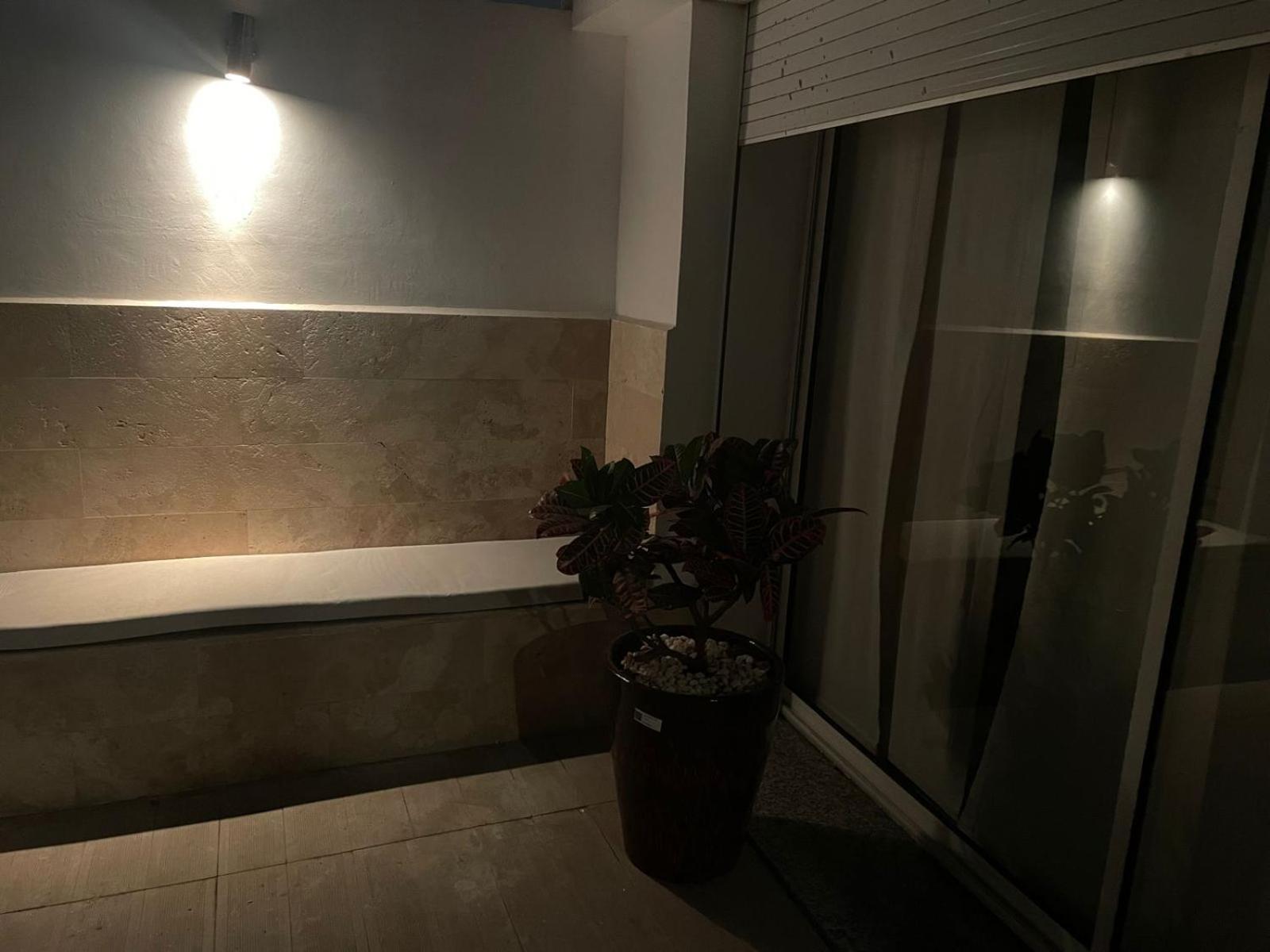Central, Terrasse, Confortable - Bleue Residence Casablanca Eksteriør billede