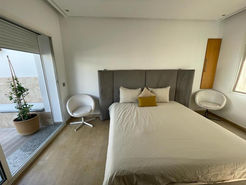Central, Terrasse, Confortable - Bleue Residence Casablanca Eksteriør billede