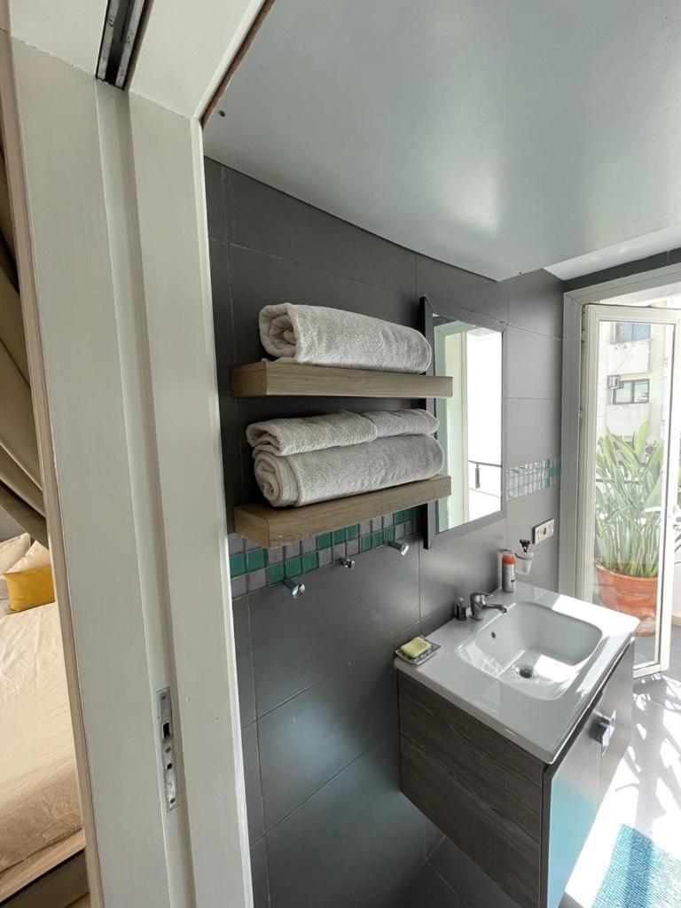 Central, Terrasse, Confortable - Bleue Residence Casablanca Eksteriør billede
